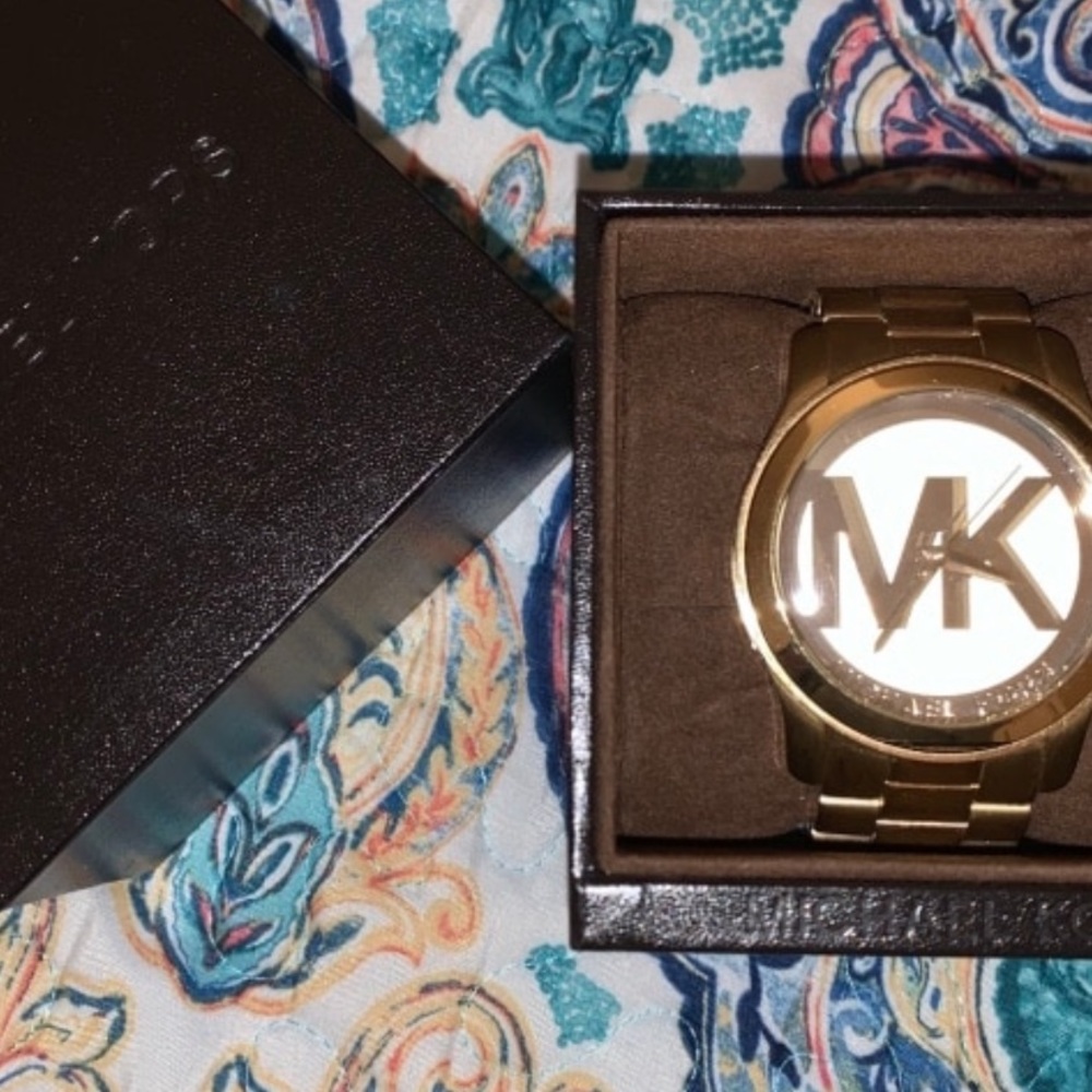 Michael Kors Gold Watch - Picture 6 of 6